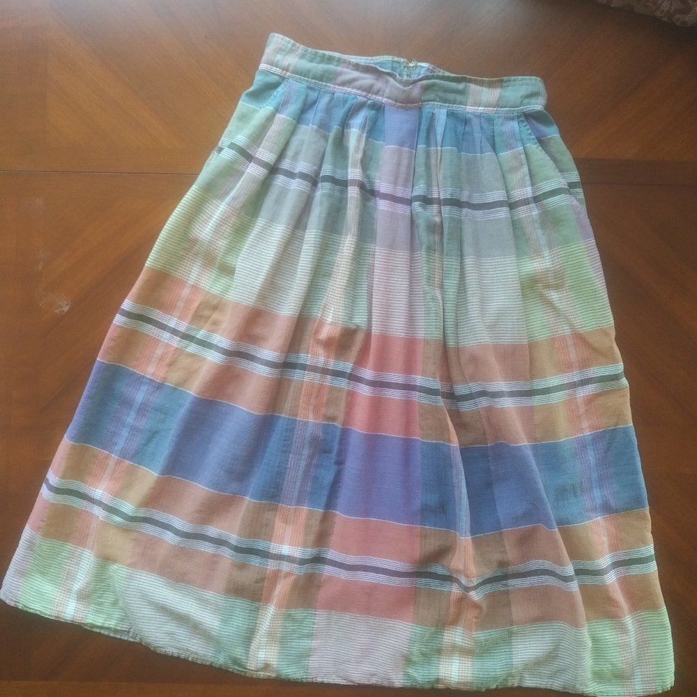 Vintage lightweight pastel plaid skirt w/ pockets